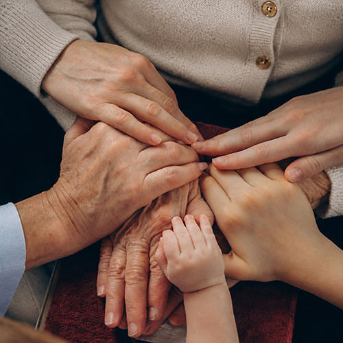 Les mains de toute une génération de femmes -psychogénéalogie et transgénérationnel à Le Barp ou en visio - Libération des mémoires familiales et schémas transgénérationnels